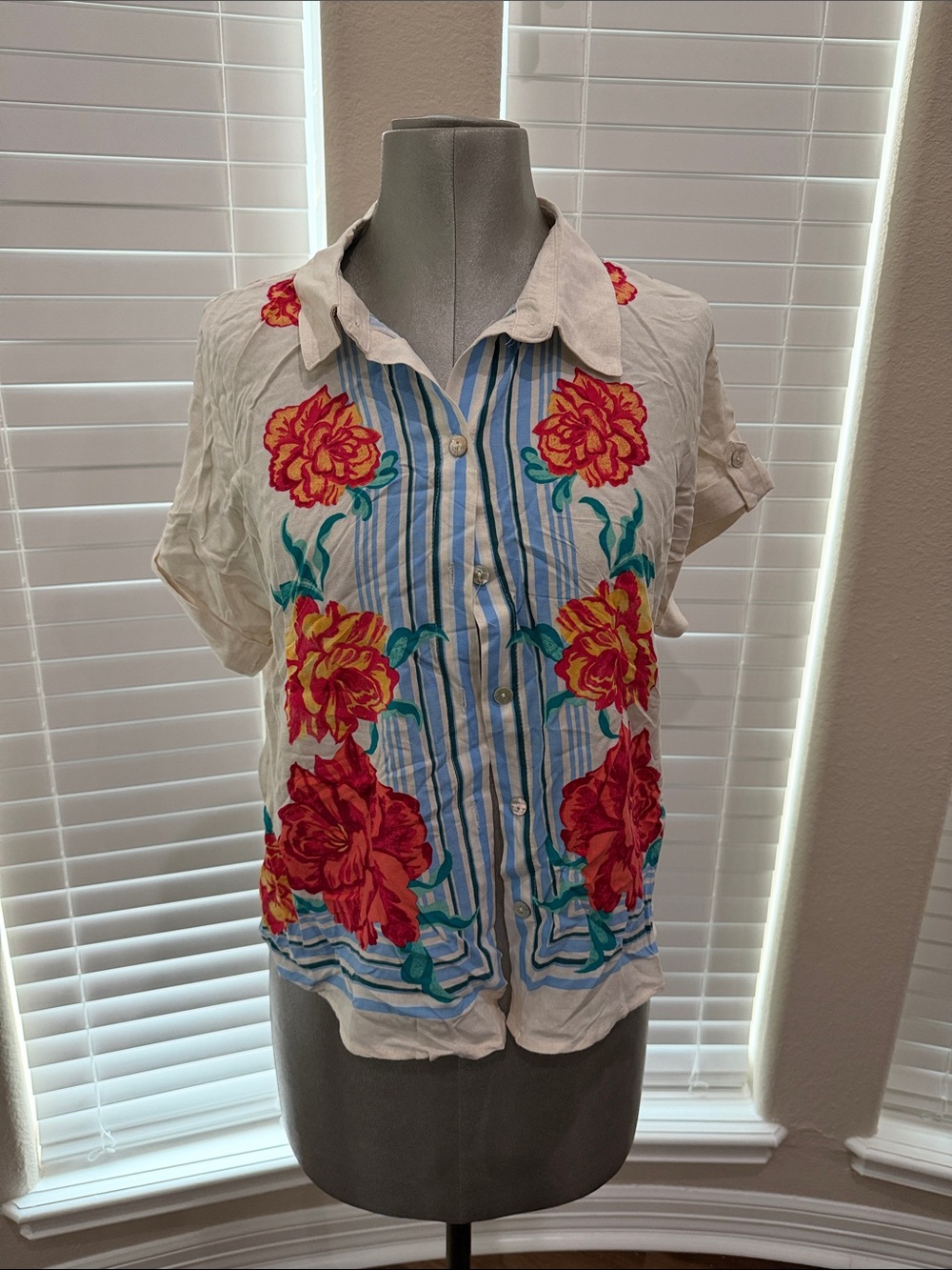 Womens White Button-Front Top with Red Floral Embroidery